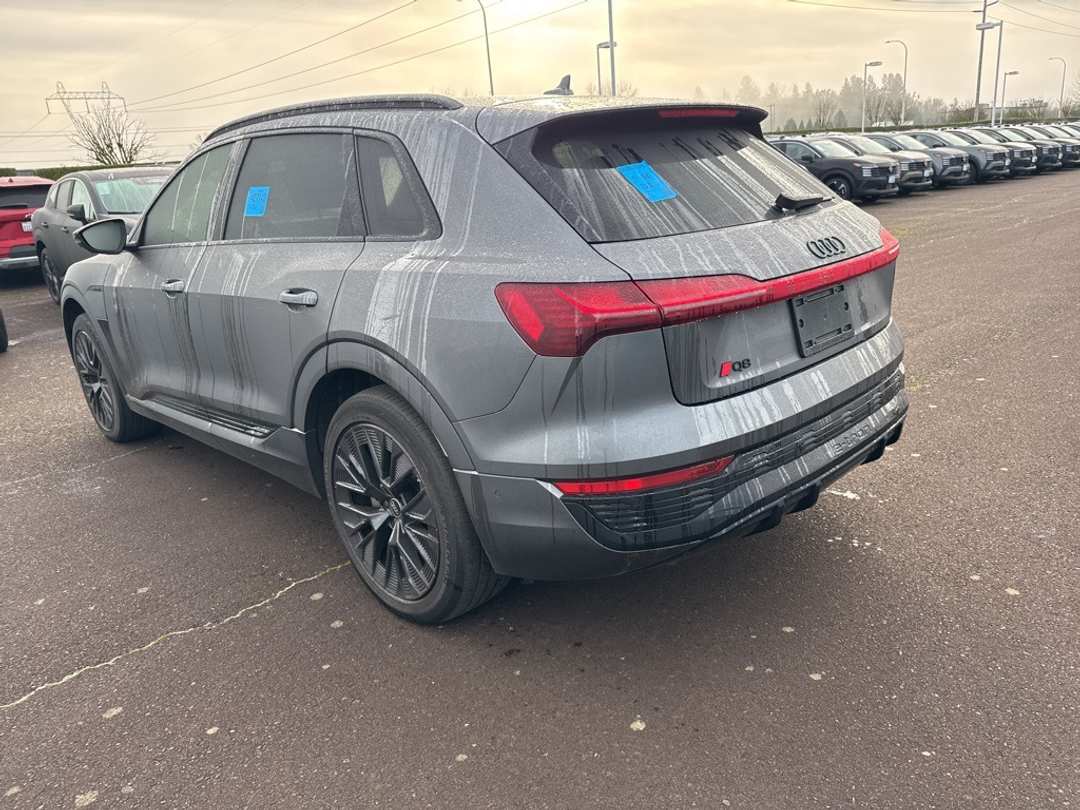 2024 Audi Q8 E-Tron Prestige - Image 7