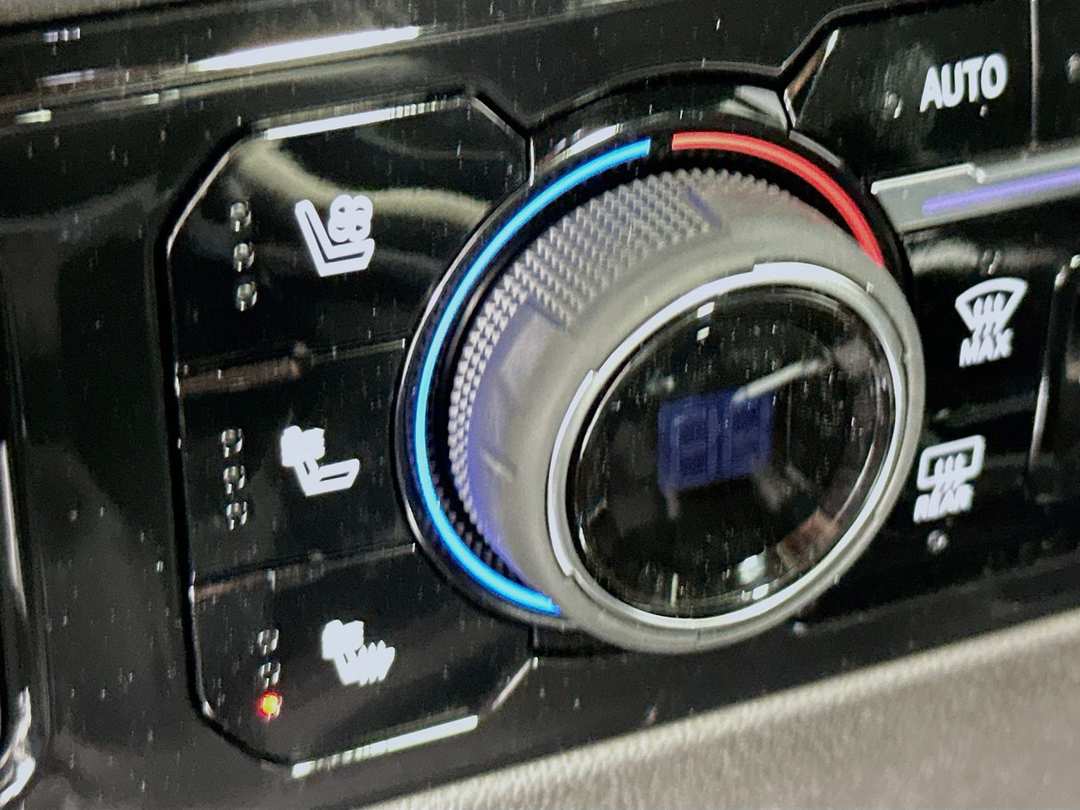 2025 Chevrolet Silverado 1500 LTZ - Image 22