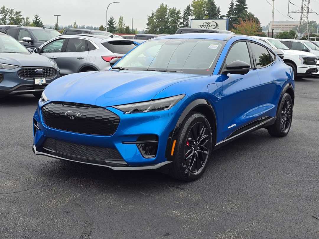 2025 Ford Mustang Mach-E Premium - Image 3