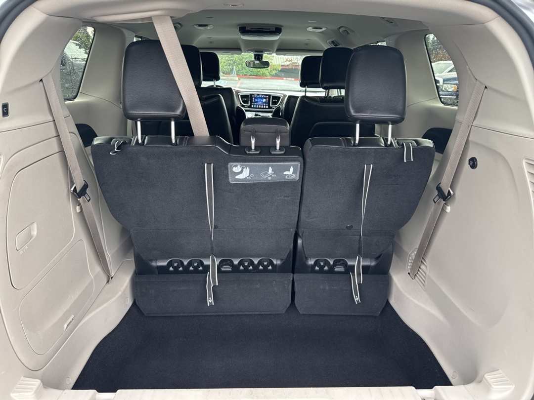 2018 Chrysler Pacifica Touring L - Image 26