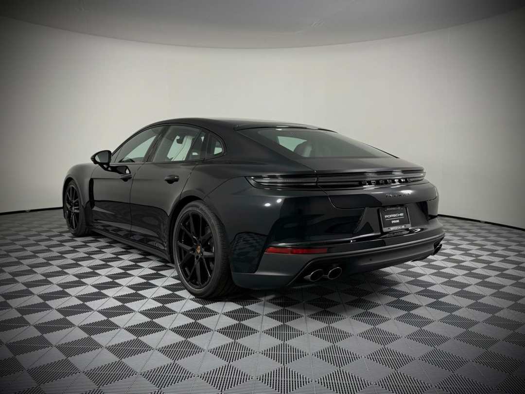 2025 Porsche Panamera 4 - Image 3