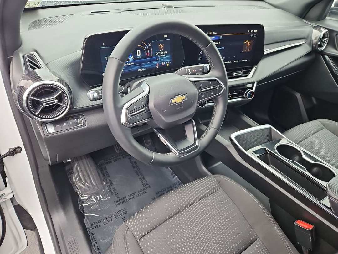 2025 Chevrolet Equinox LT - Image 13