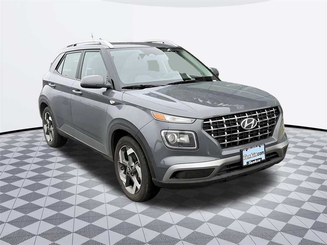 2025 Hyundai Venue SEL - Image 2