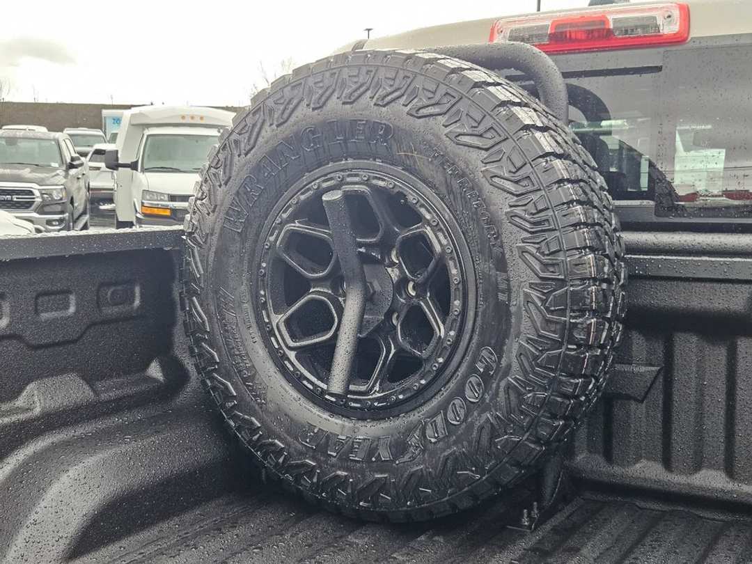 2026 Chevrolet Colorado ZR2 - Image 34