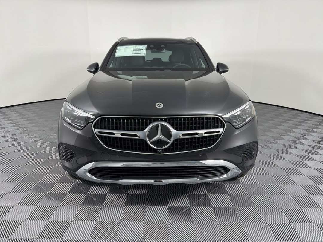 2026 Mercedes-Benz GLC 300 - Image 2