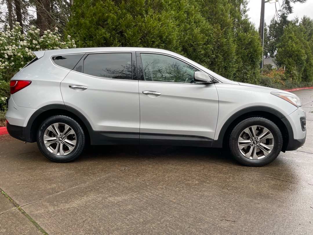 2016 Hyundai Santa Fe Sport 2.4 Base - Image 3