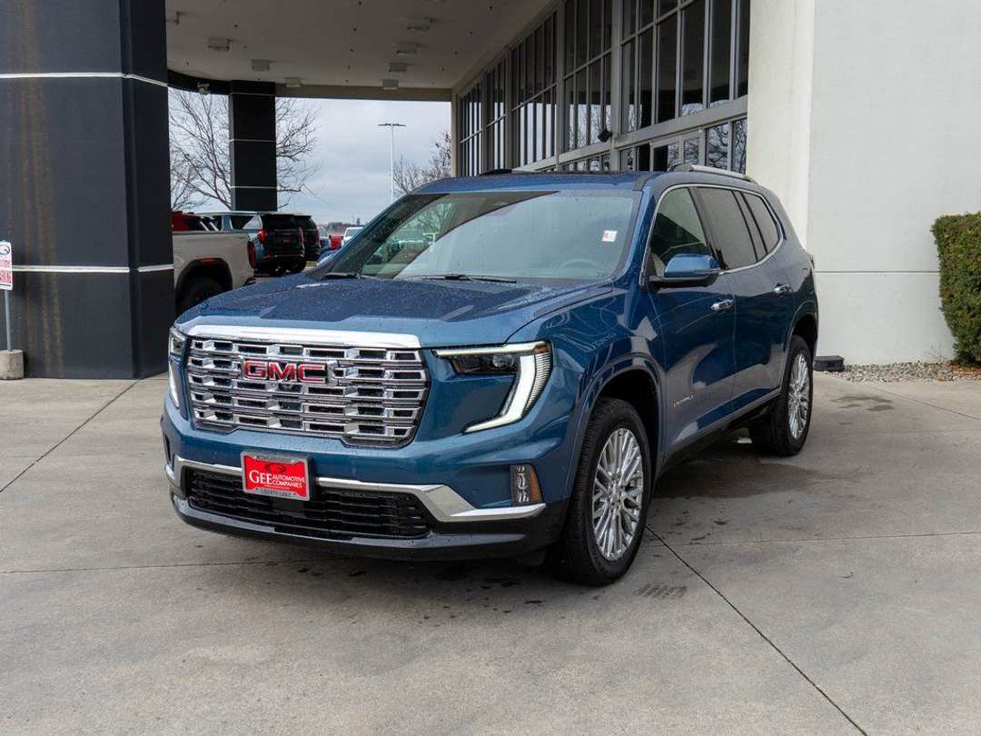 2026 GMC Acadia Denali - Image 3