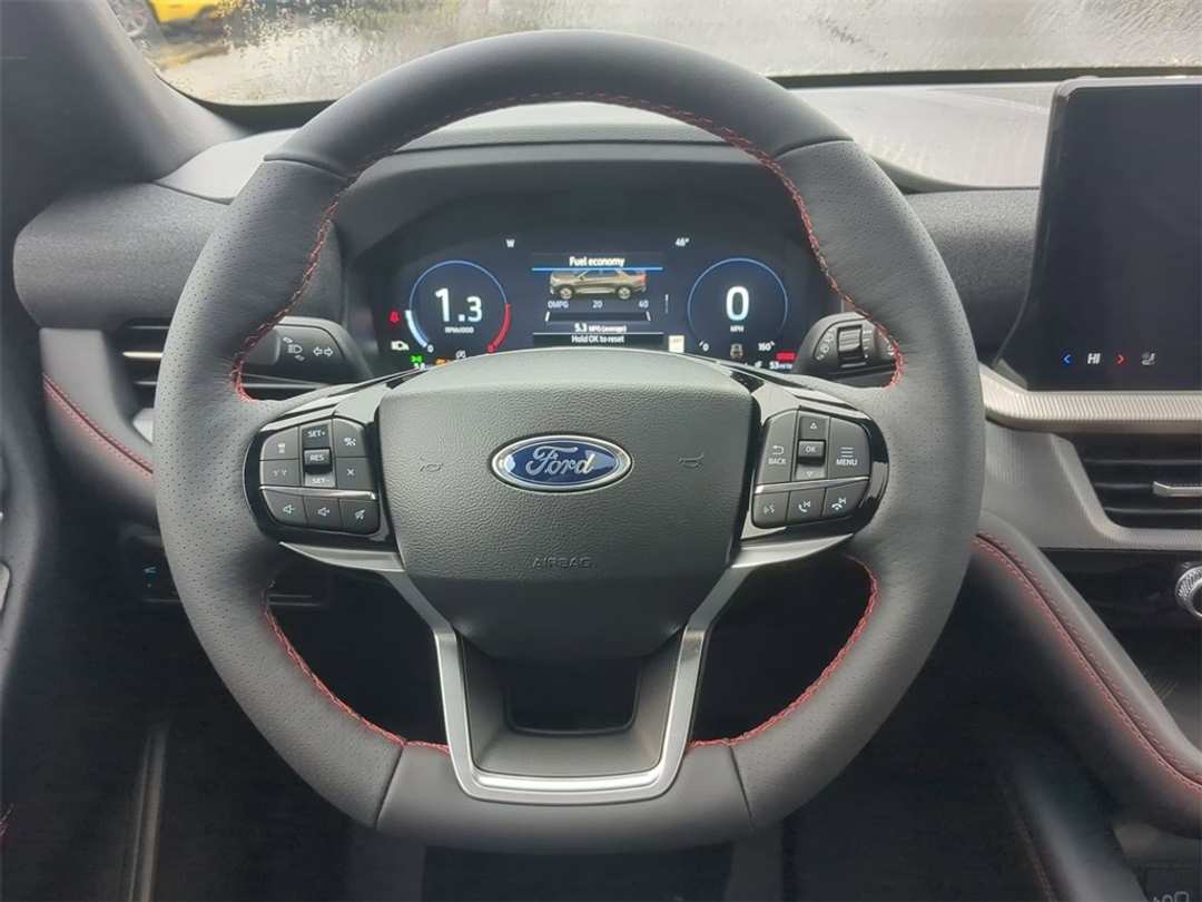 2026 Ford Explorer STLine - Image 14