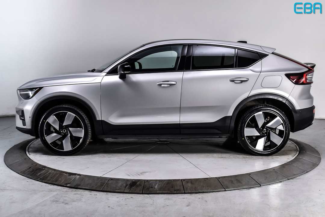 2023 Volvo C40 Recharge Pure Ultimate - Image 3