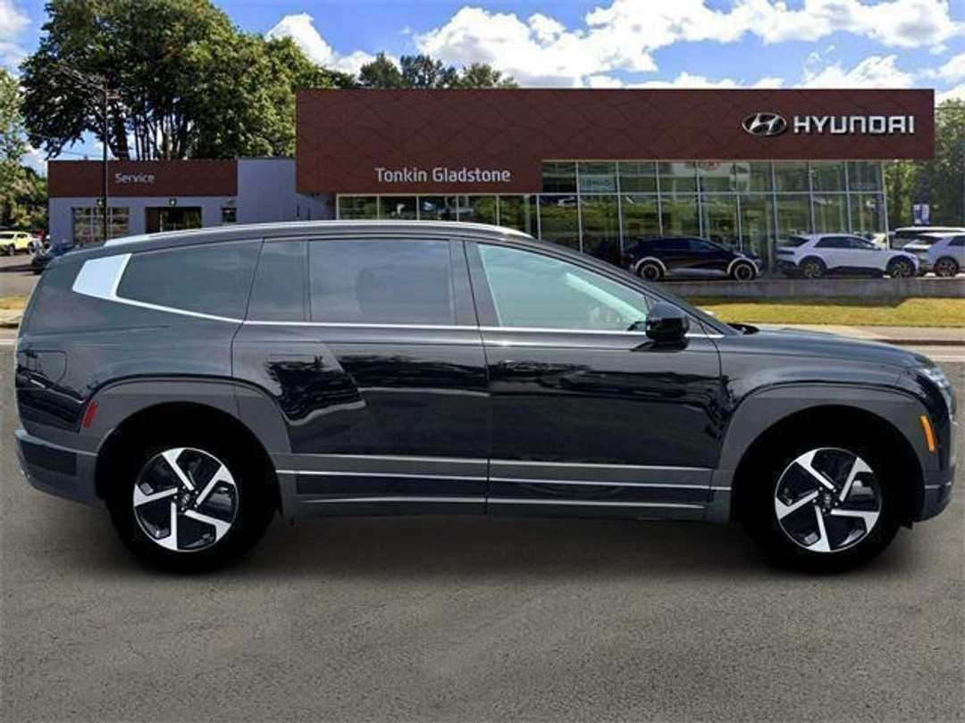 2026 Hyundai Ioniq 9 SE - Image 9