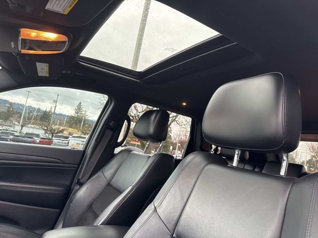 2019 Jeep Grand Cherokee Altitude - Image 10