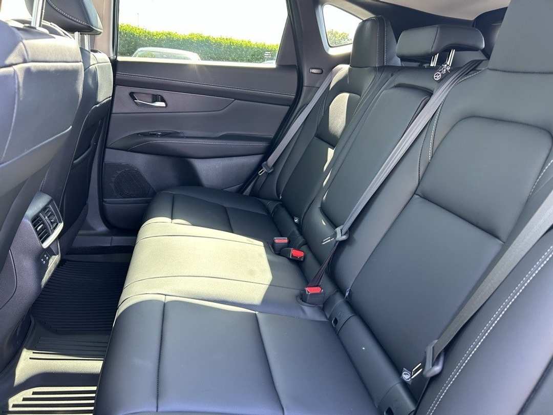 2025 Nissan Murano SL - Image 25