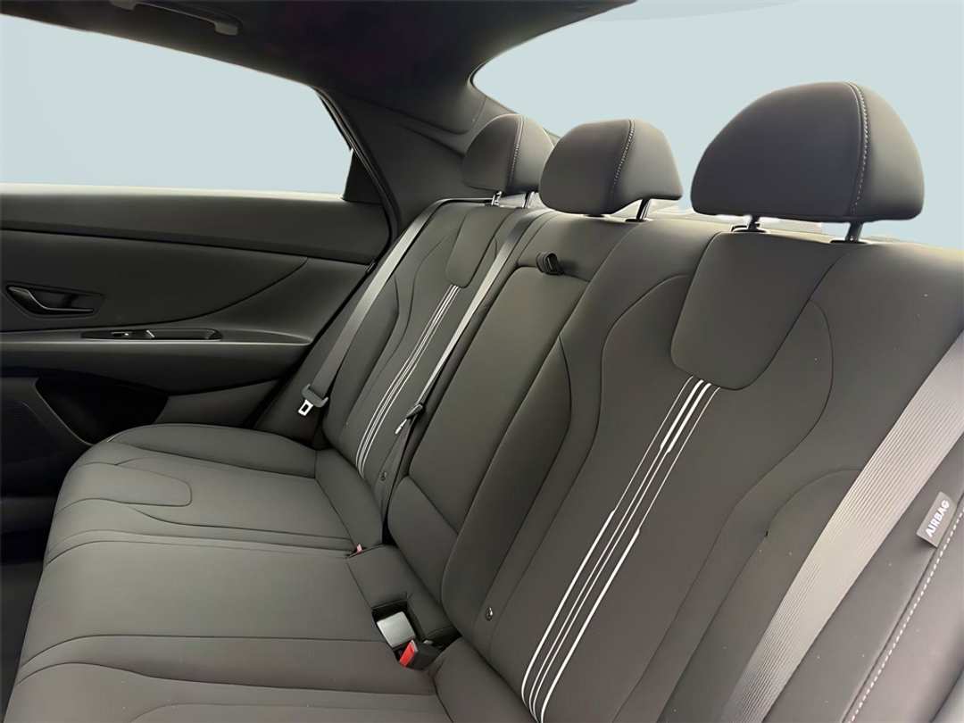 2026 Hyundai Elantra SEL Sport - Image 27