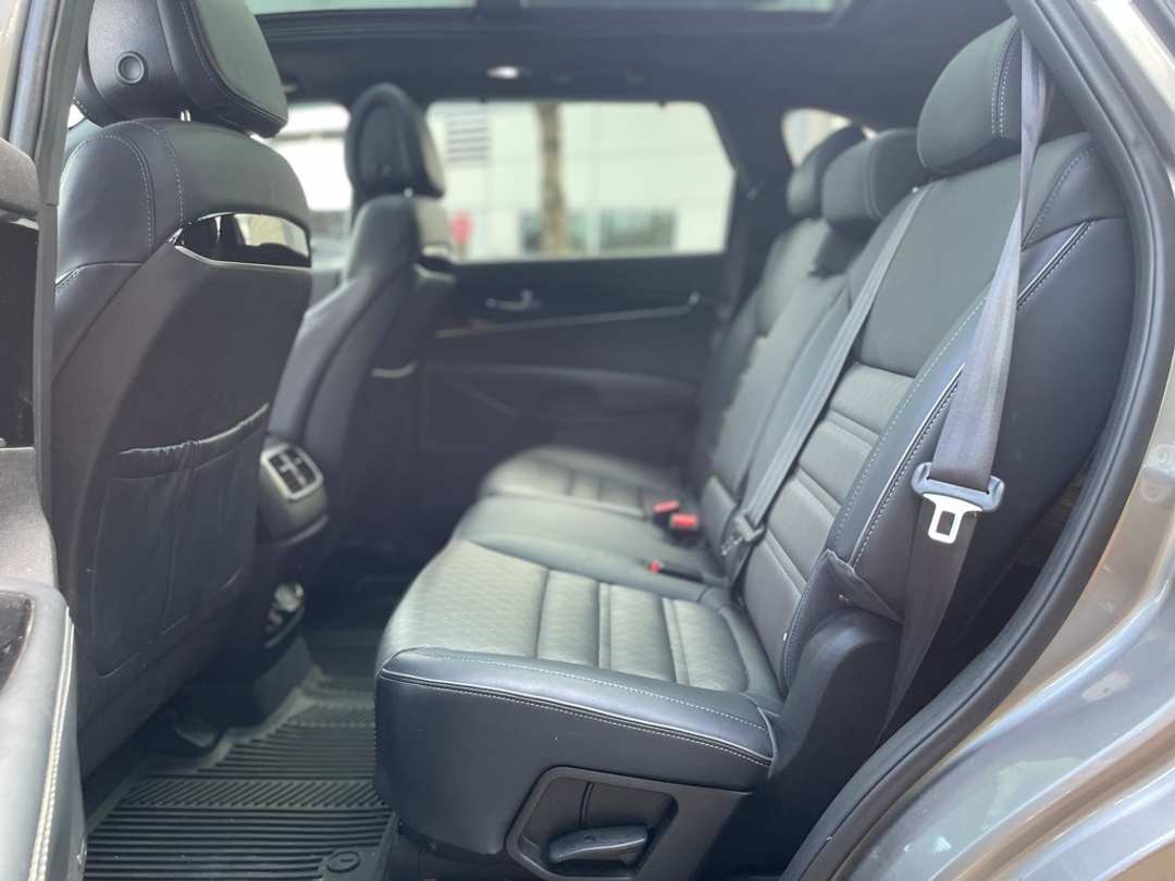 2016 Kia Sorento SX Limited - Image 15