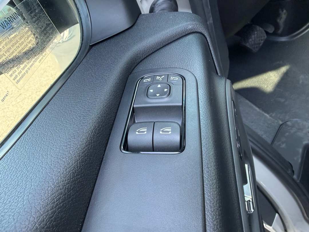 2026 Mercedes-Benz Sprinter 2500 Cargo 170 WB - Image 40