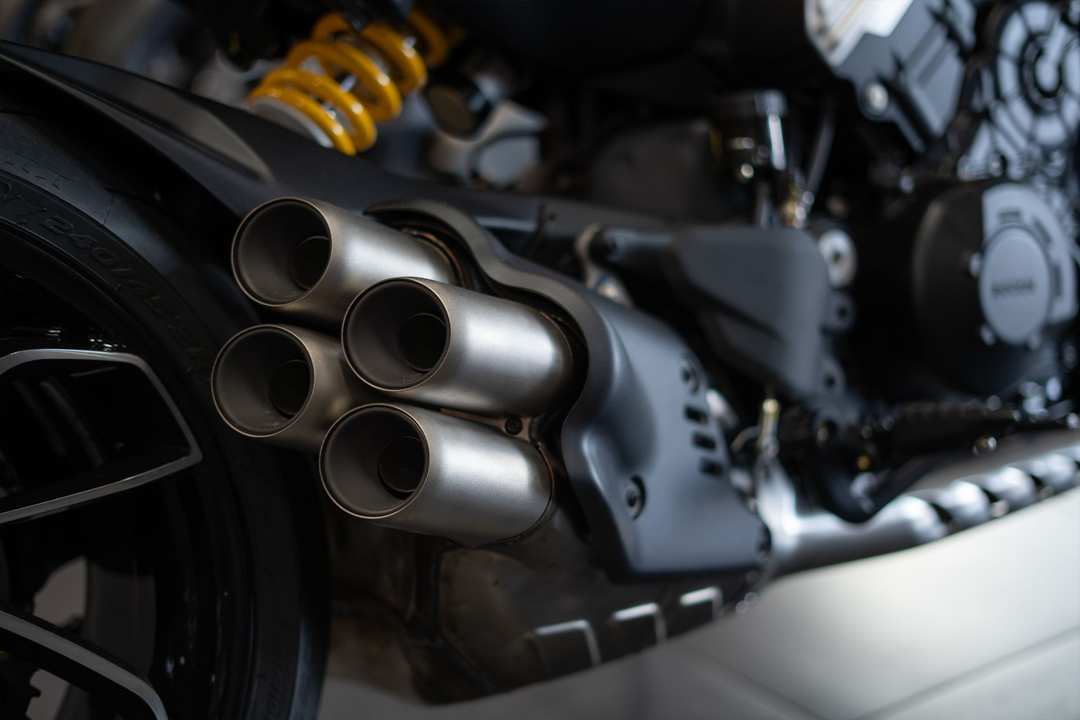 2026 Ducati Diavel V4 - Image 8