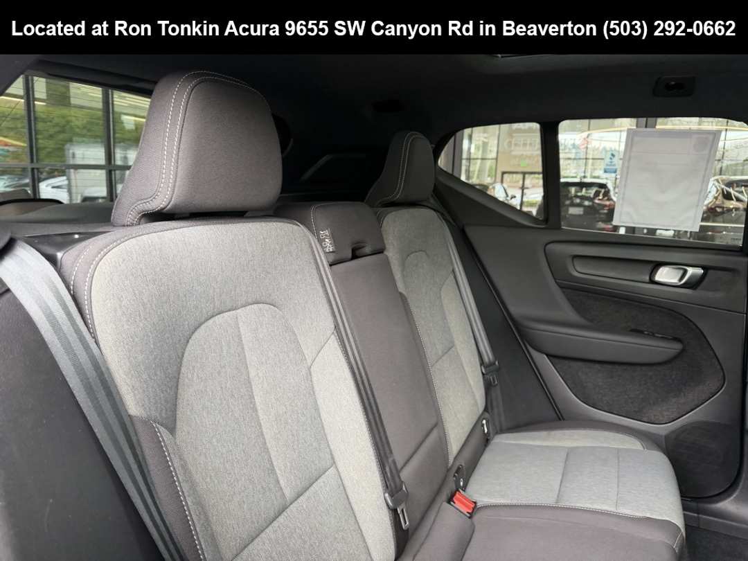 2024 Volvo Xc40 B5 Core - Image 32