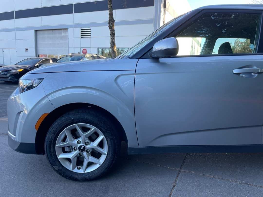 2024 Kia Soul LX - Image 8