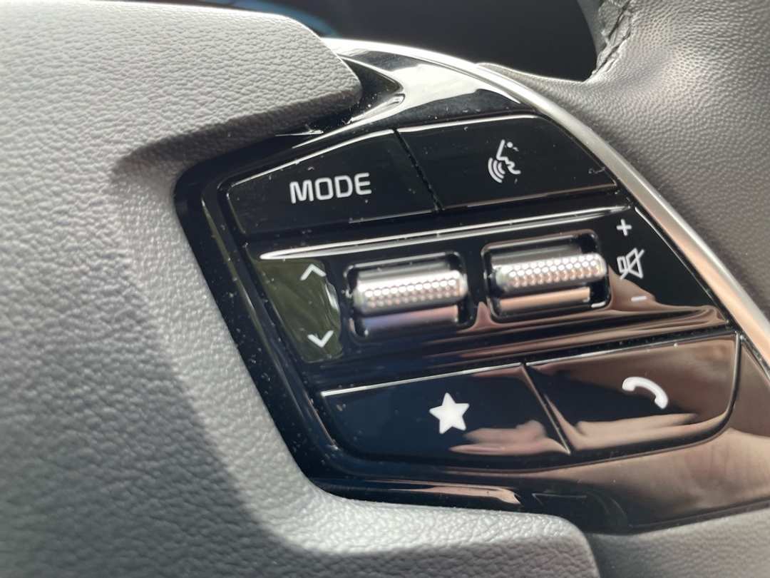 2025 Kia Niro EX - Image 13