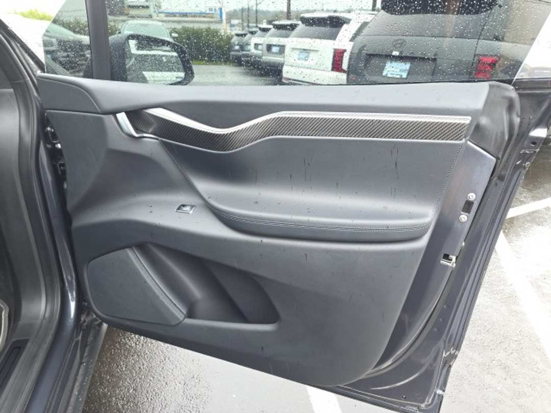 2020 Tesla Model X Performance - Image 17