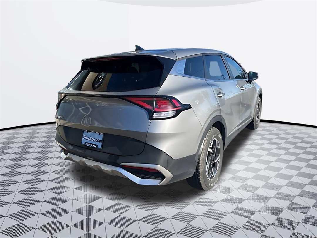 2023 Kia Sportage LX - Image 3