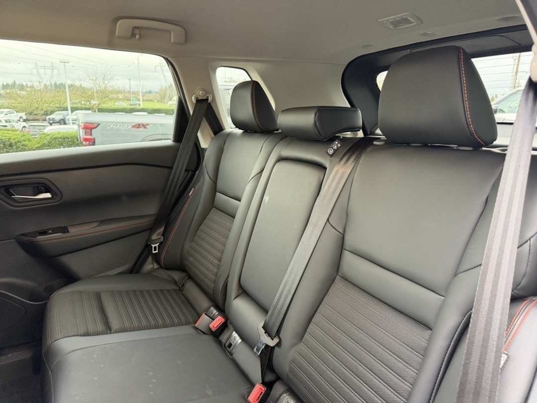 2026 Nissan Rogue Rock Creek - Image 30