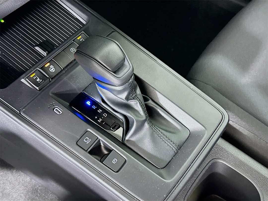 2026 Toyota Corolla Cross LE - Image 17