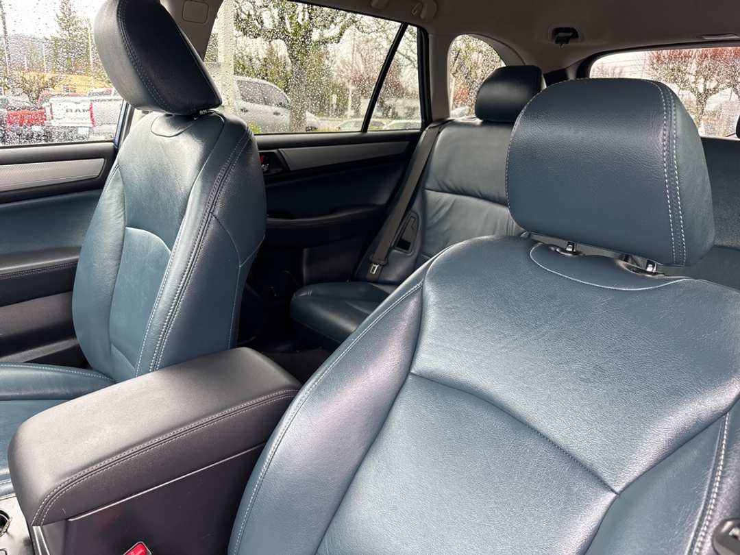 2019 Subaru Outback 2.5i Premium - Image 13