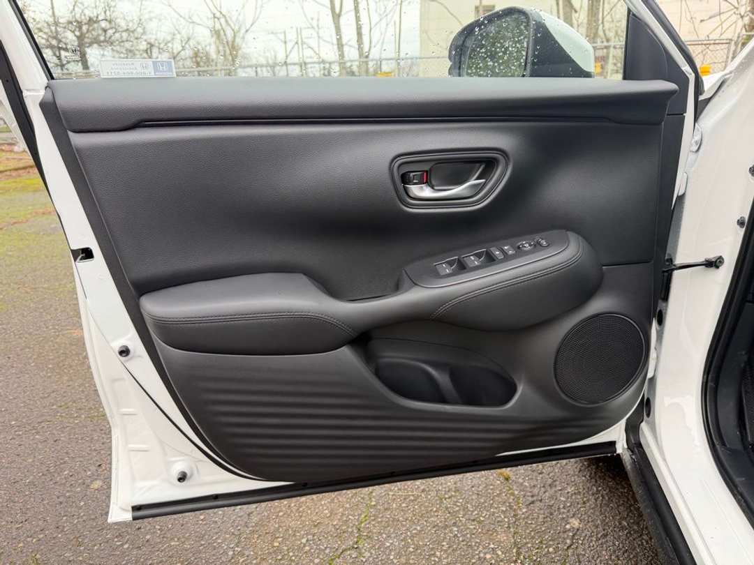 2026 Honda HR-V LX - Image 11