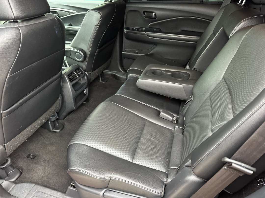 2023 Honda Passport EXL - Image 11