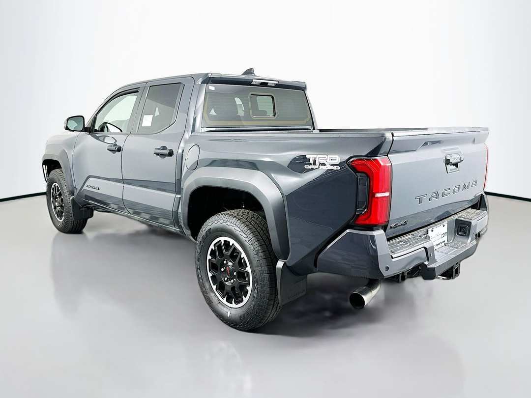 2025 Toyota Tacoma TRD Off Road - Image 5