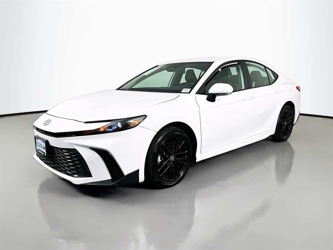 2025 Toyota Camry SE - Image 3