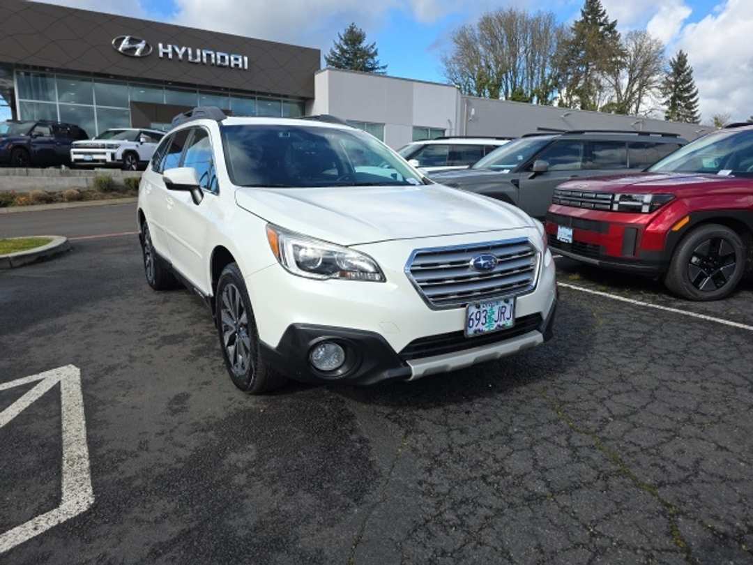 2017 Subaru Outback 3.6R - Image 2