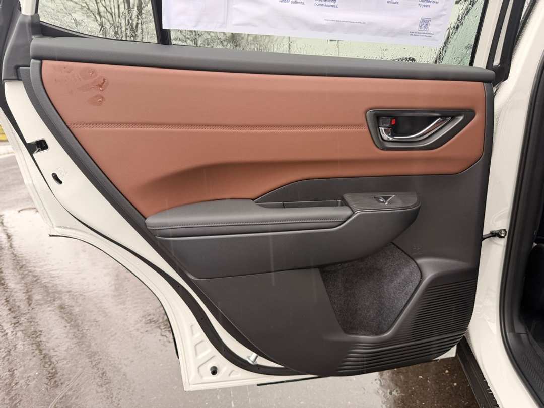 2026 Subaru Outback Touring - Image 17