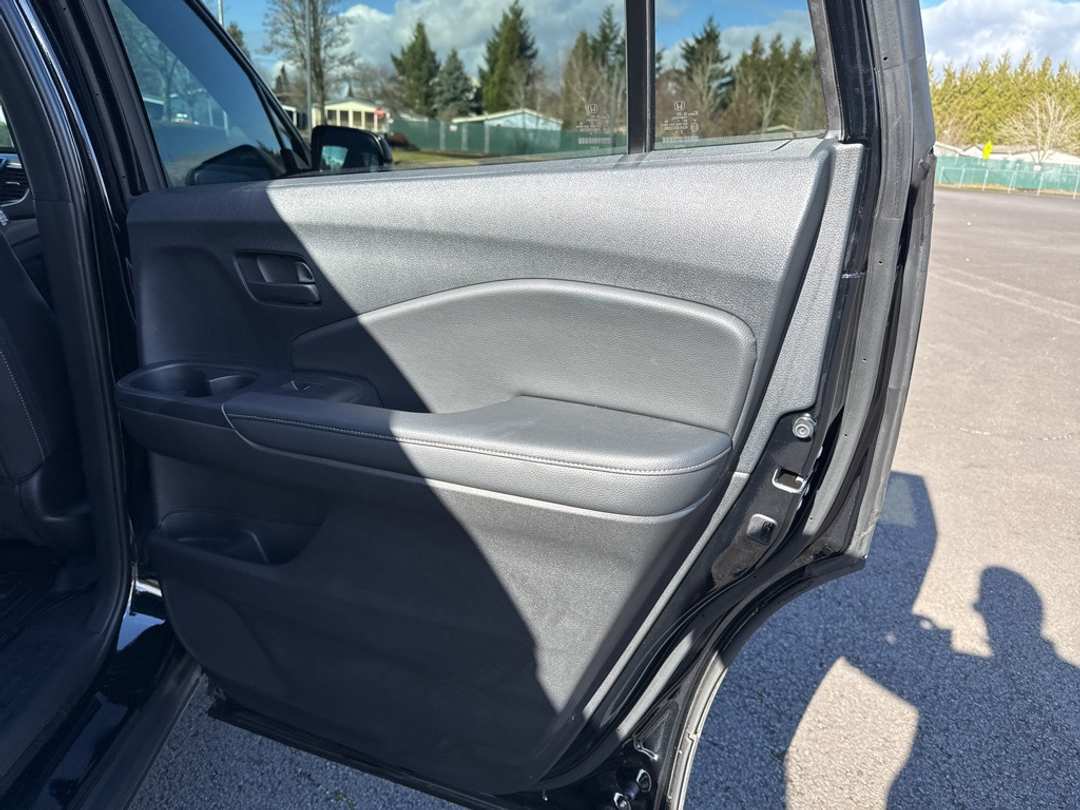 2022 Honda Passport EXL - Image 24