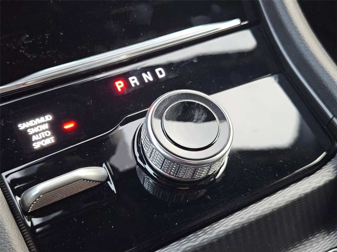 2025 Jeep Grand Cherokee Limited - Image 18