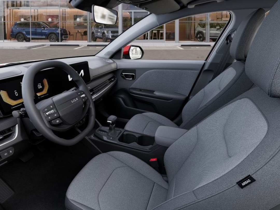2025 Kia K4 LXS - Image 17