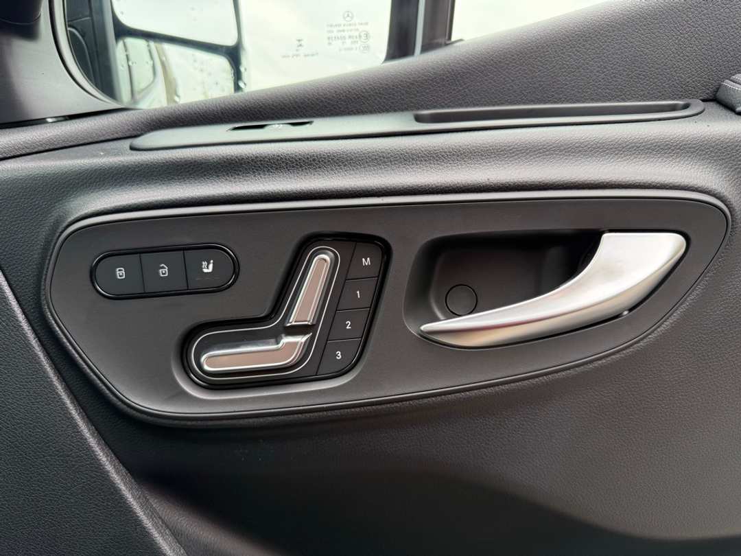 2025 Mercedes-Benz Sprinter 2500 Cargo 144 WB - Image 17