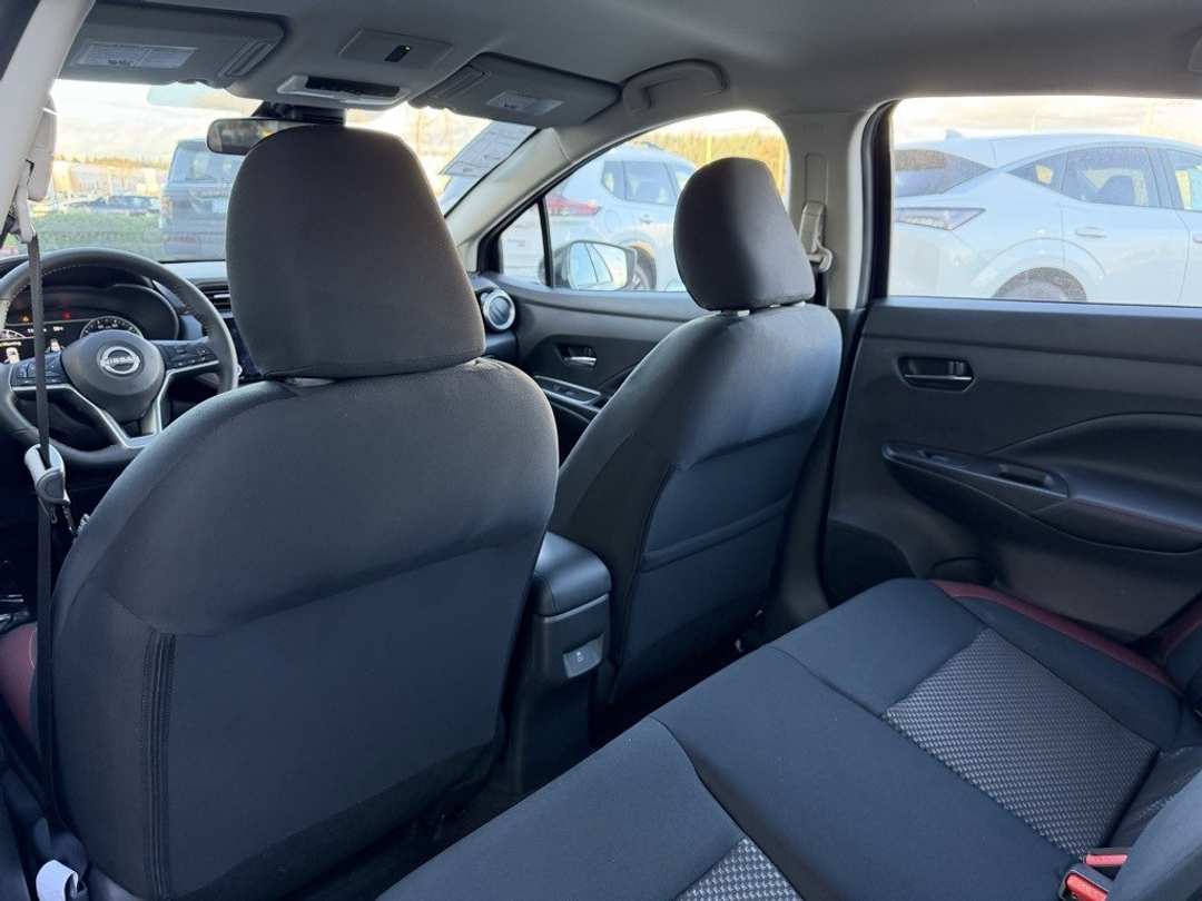 2025 Nissan Versa 1.6 SR - Image 28
