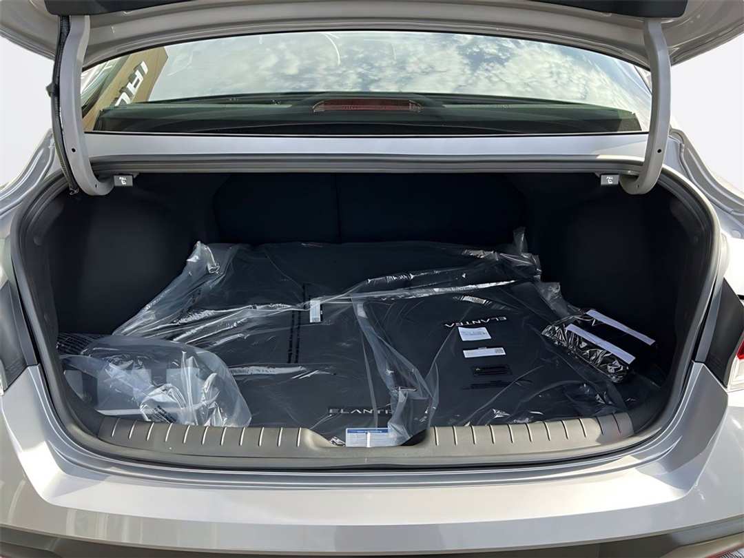 2026 Hyundai Venue SEL - Image 9