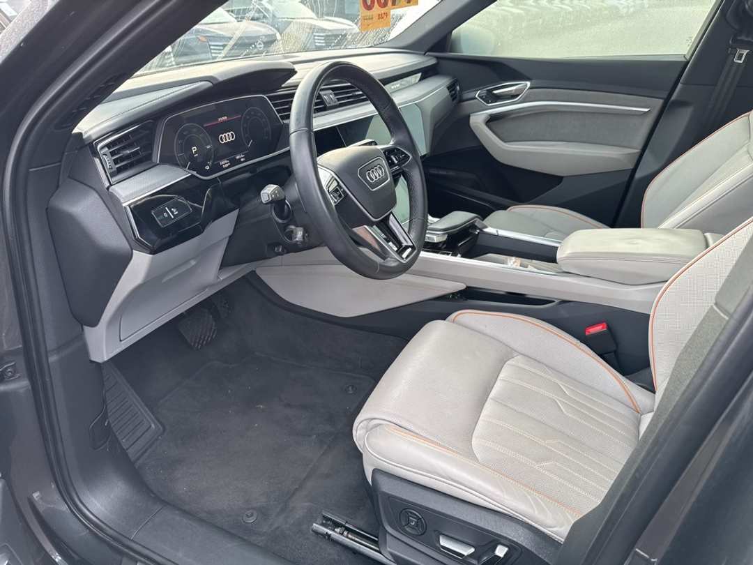2024 Audi Q8 E-Tron Prestige - Image 10