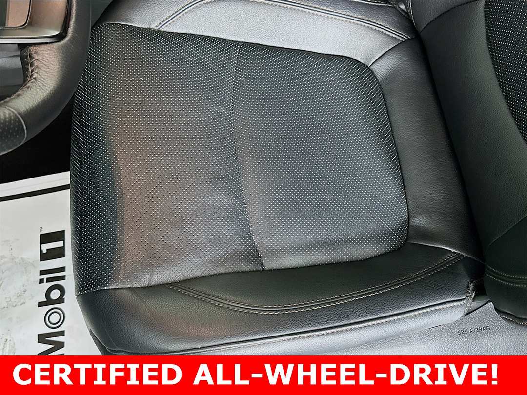 2025 Toyota Sienna Platinum - Image 30