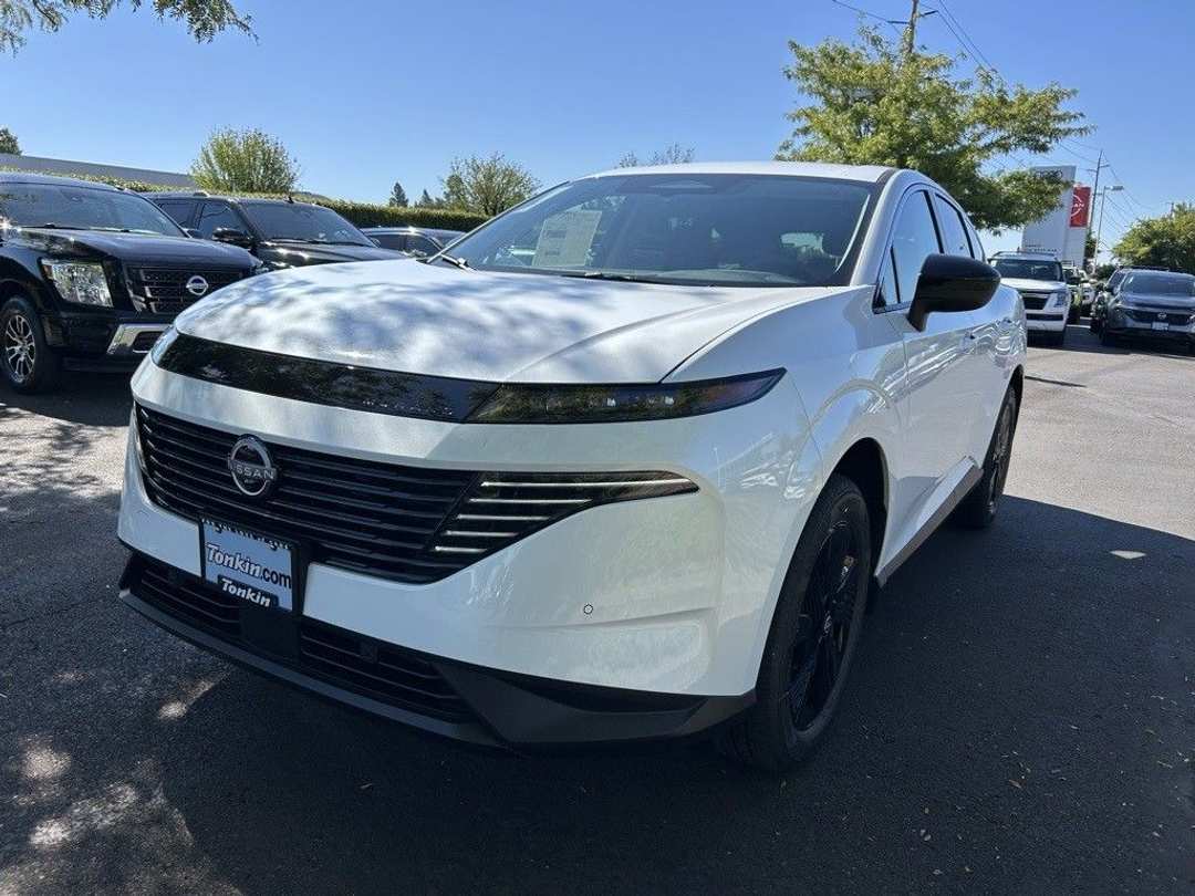 2025 Nissan Murano SV - Image 3