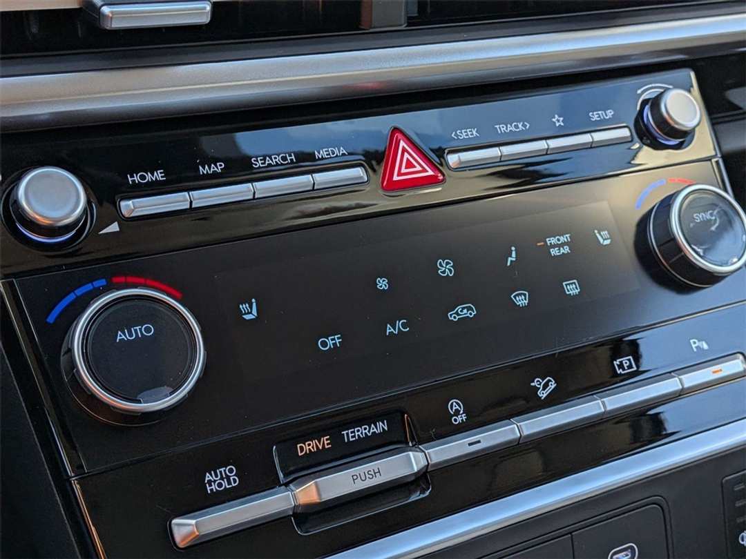 2026 Hyundai Santa Fe XRT - Image 23