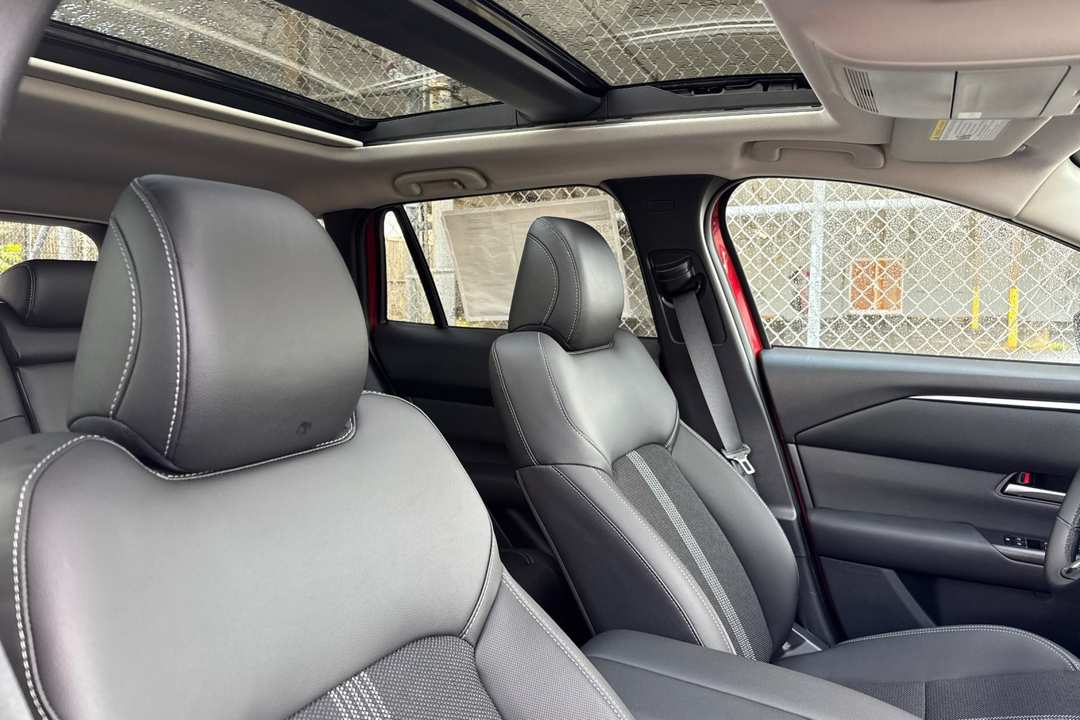 2026 MAZDA Cx-50 Preferred - Image 17