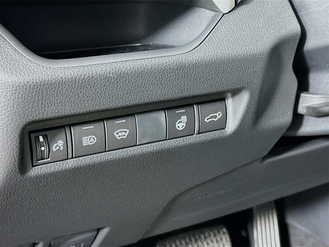 2025 Toyota Rav4 XLE Premium - Image 10