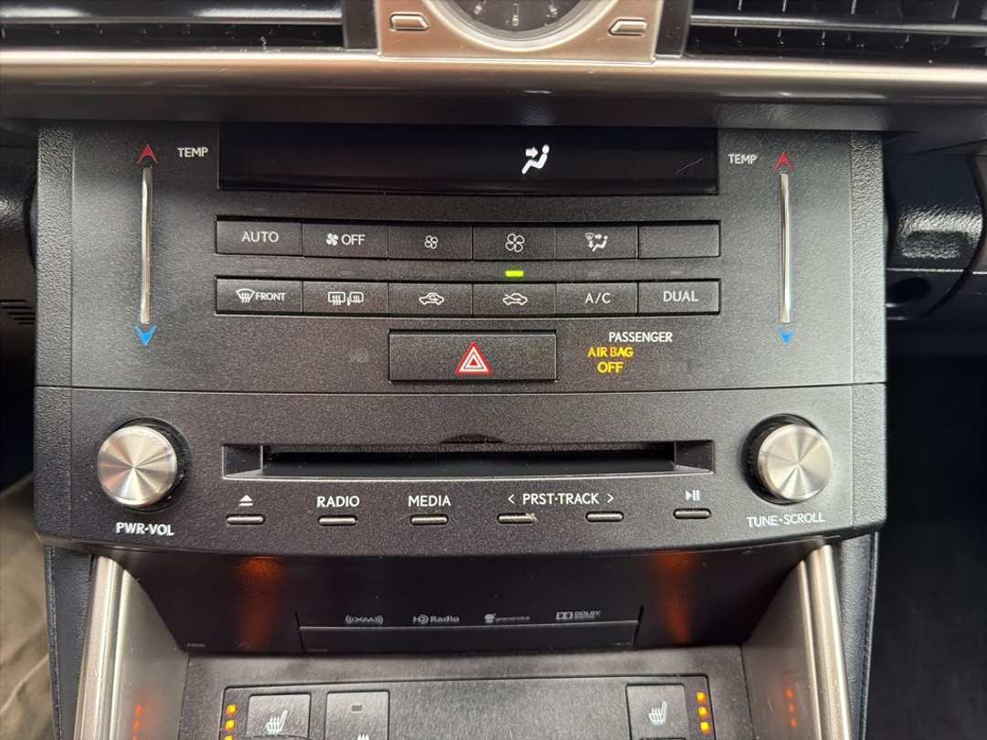 2015 Lexus Is 250 - Image 34