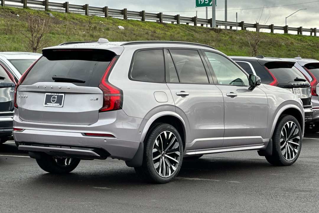 2026 Volvo Xc90 B6 Ultra - Image 3