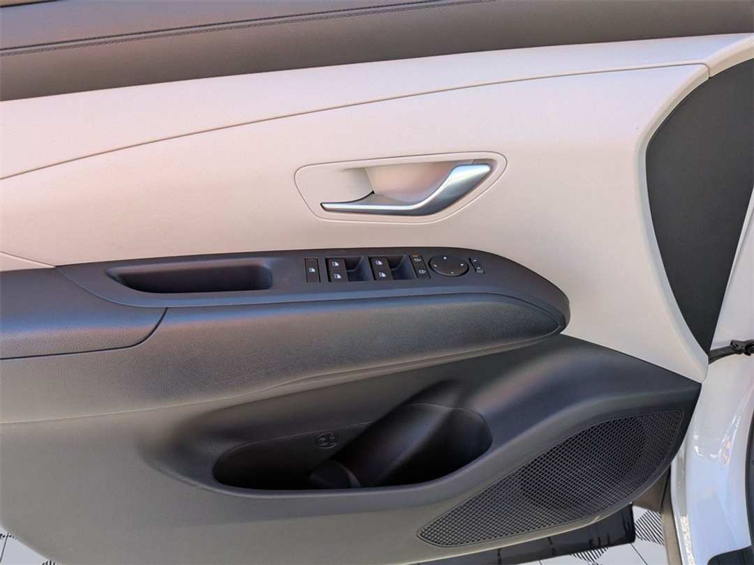2025 Hyundai Tucson SEL - Image 10