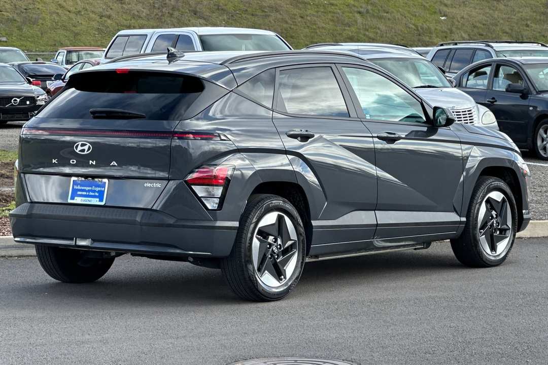 2024 Hyundai Kona SEL - Image 3